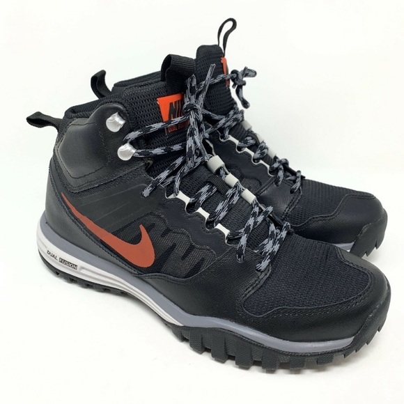 nike dual fusion boots